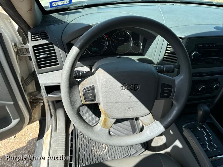 image for item NQ9641 2007 Jeep Grand Cherokee Laredo  SUV