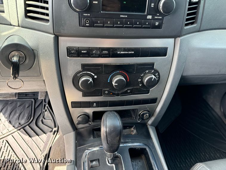 image for item NQ9641 2007 Jeep Grand Cherokee Laredo  SUV