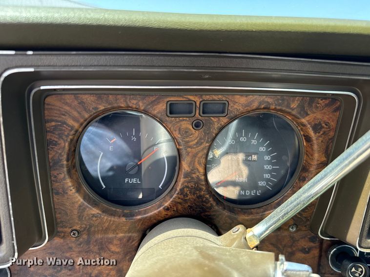 image for item NQ9642 1974 Chevrolet  Monte Carlo 