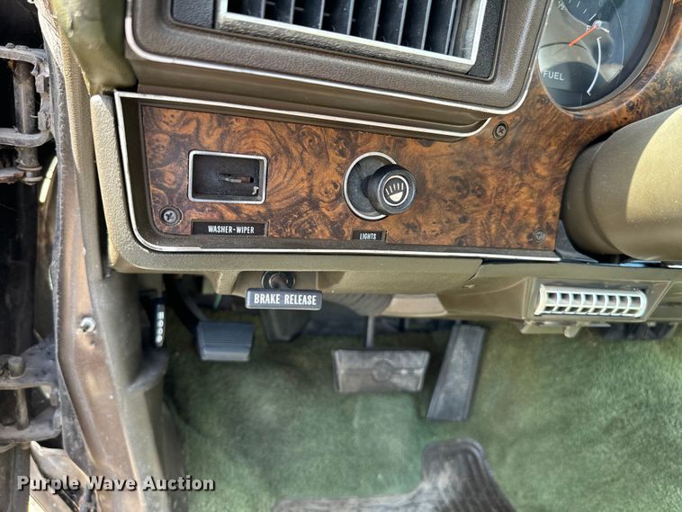 image for item NQ9642 1974 Chevrolet  Monte Carlo 