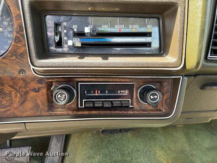 image for item NQ9642 1974 Chevrolet  Monte Carlo 