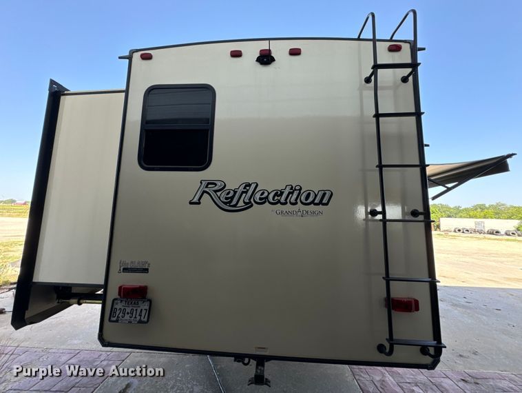 image for item NQ9643 2019 Reflection 311 camper