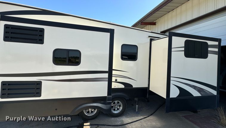 image for item NQ9643 2019 Reflection 311 camper