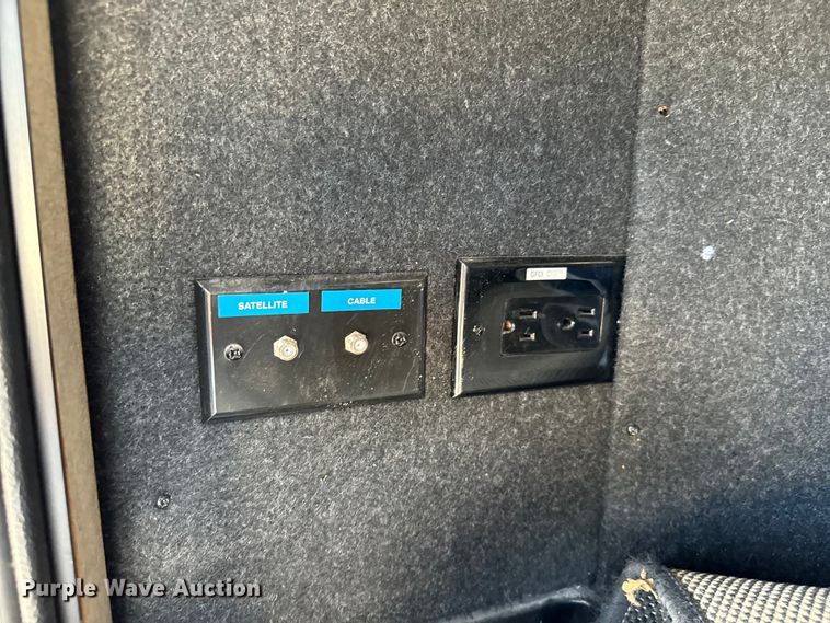 image for item NQ9643 2019 Reflection 311 camper