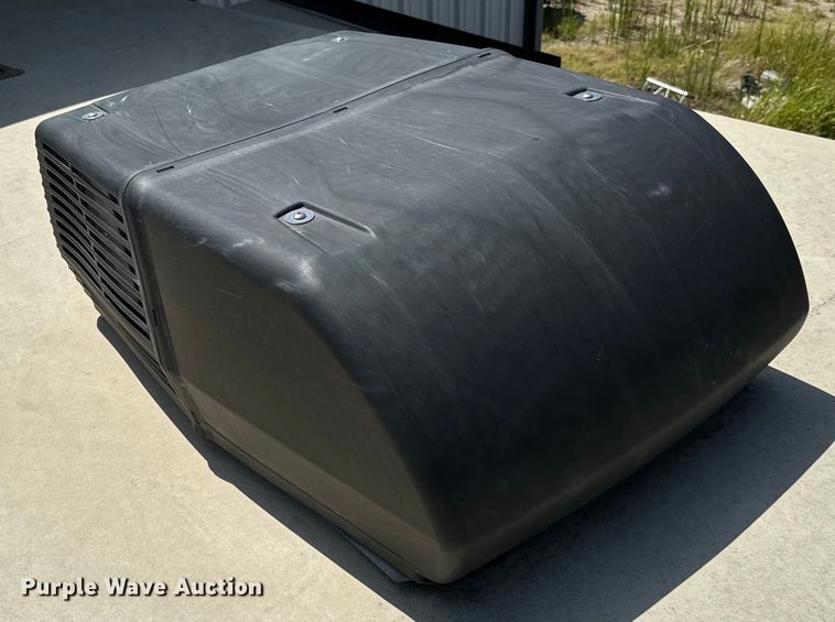 image for item NQ9643 2019 Reflection 311 camper