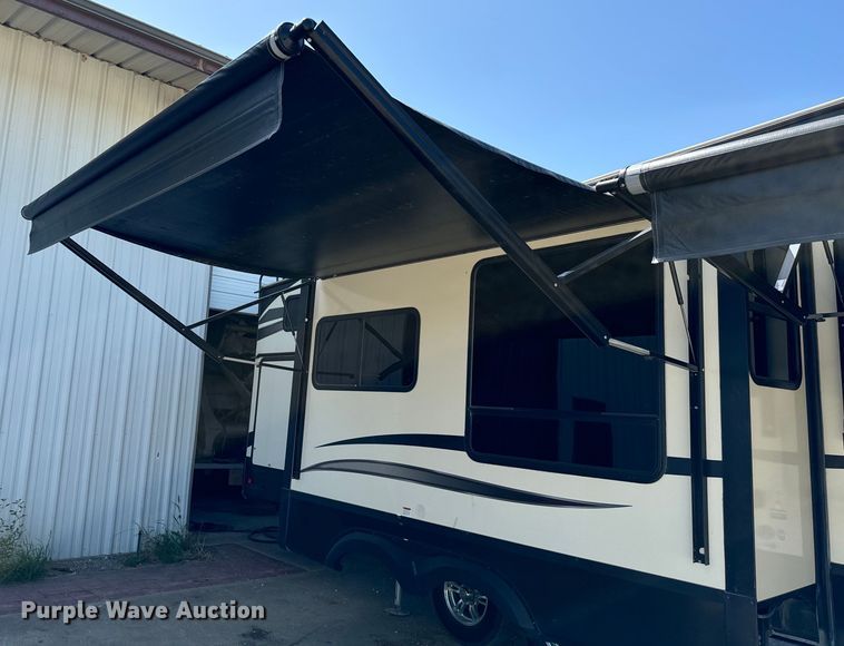 image for item NQ9643 2019 Reflection 311 camper