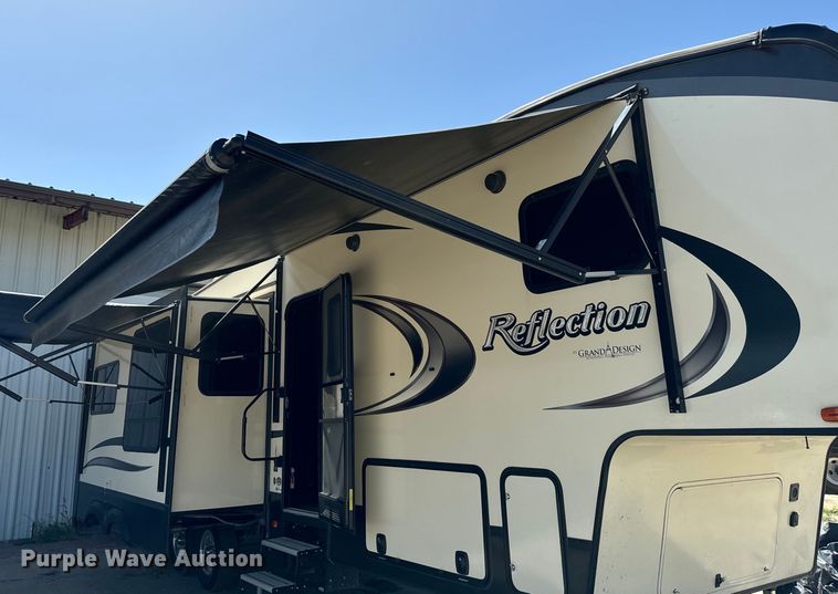 image for item NQ9643 2019 Reflection 311 camper
