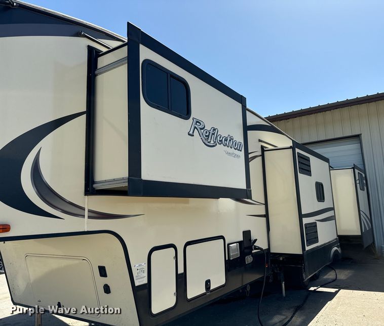 image for item NQ9643 2019 Reflection 311 camper