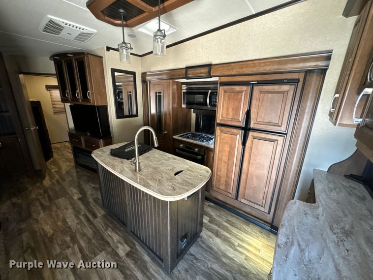 image for item NQ9643 2019 Reflection 311 camper