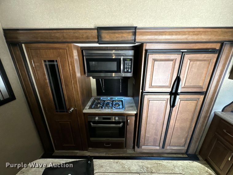 image for item NQ9643 2019 Reflection 311 camper