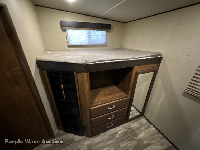 image for item NQ9643 2019 Reflection 311 camper