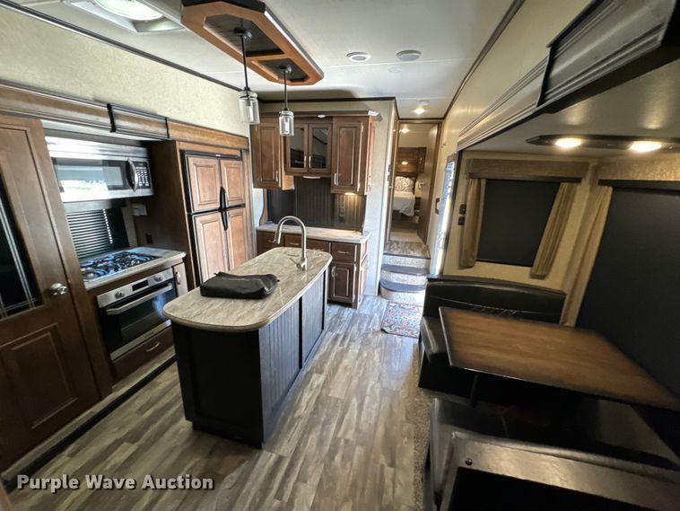 image for item NQ9643 2019 Reflection 311 camper