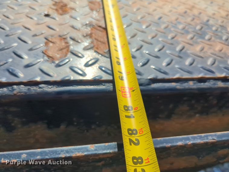 image for item NW9571 2019 Ford F250 Super Duty Crew Cab flatbed pickup truck