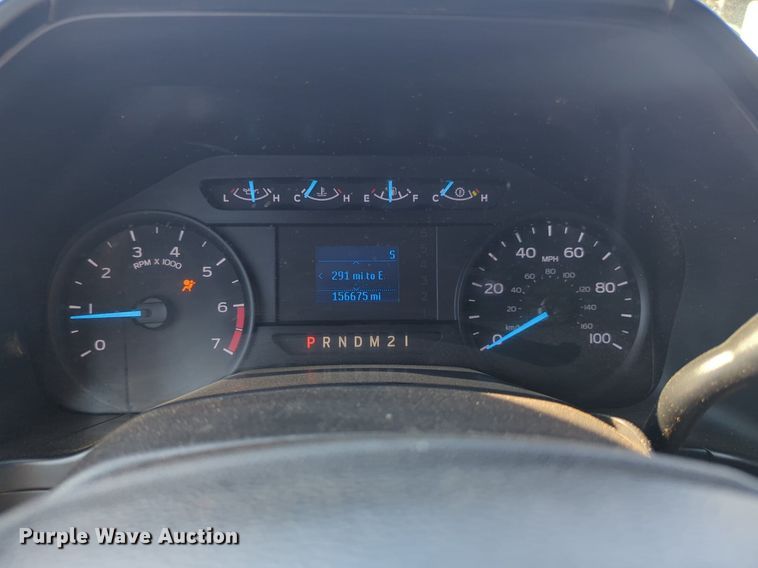 image for item NW9571 2019 Ford F250 Super Duty Crew Cab flatbed pickup truck