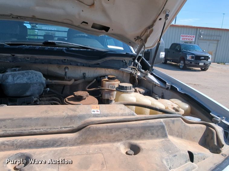 image for item NW9571 2019 Ford F250 Super Duty Crew Cab flatbed pickup truck