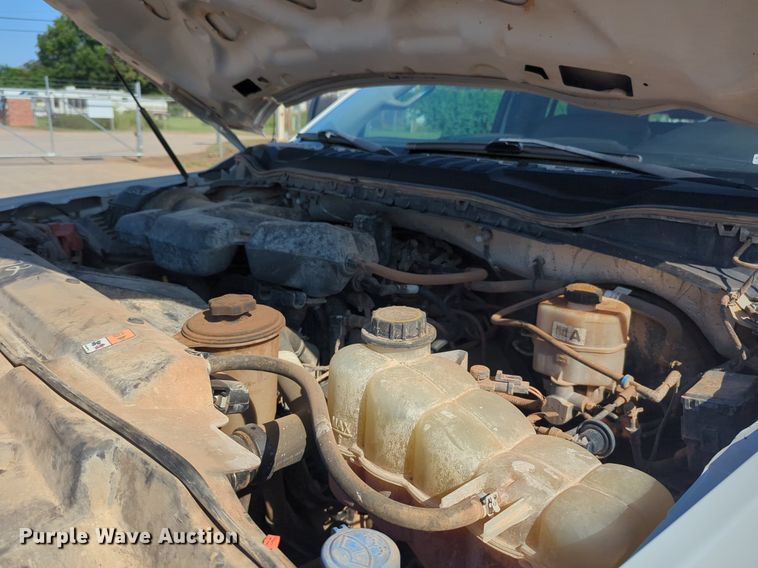 image for item NW9571 2019 Ford F250 Super Duty Crew Cab flatbed pickup truck