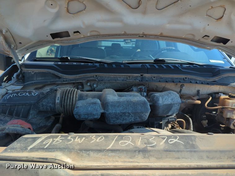 image for item NW9571 2019 Ford F250 Super Duty Crew Cab flatbed pickup truck