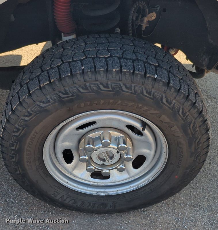 image for item NW9571 2019 Ford F250 Super Duty Crew Cab flatbed pickup truck