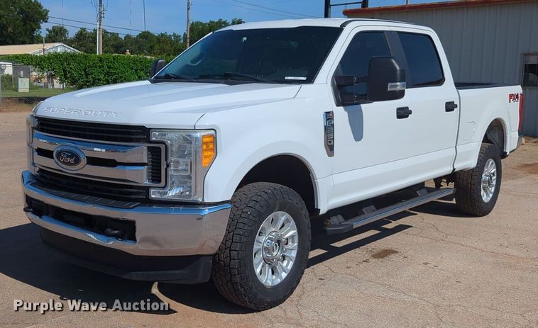 image for item NW9572 2017 Ford F250 Super Duty Crew Cab pickup truck