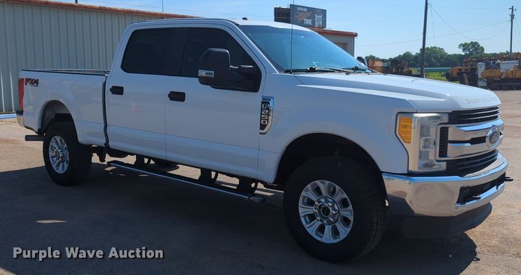 image for item NW9572 2017 Ford F250 Super Duty Crew Cab pickup truck