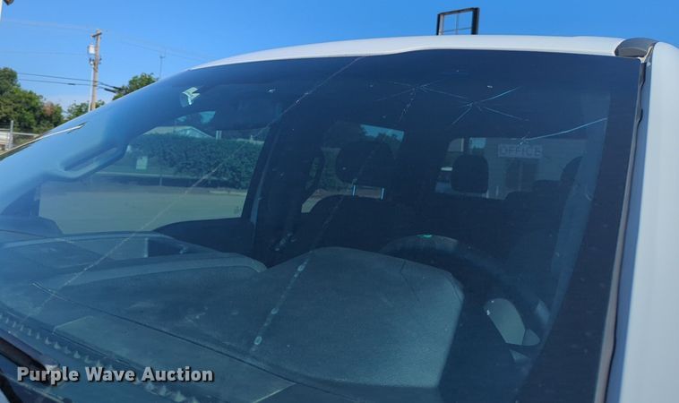 image for item NW9572 2017 Ford F250 Super Duty Crew Cab pickup truck