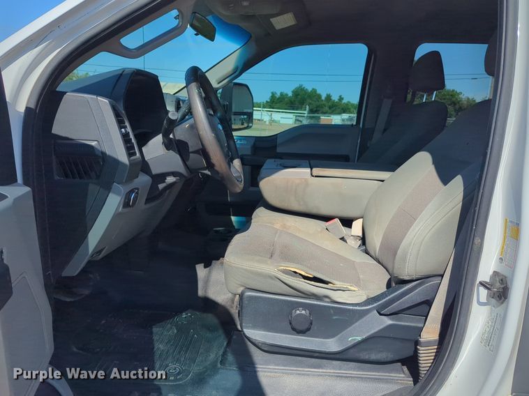 image for item NW9572 2017 Ford F250 Super Duty Crew Cab pickup truck