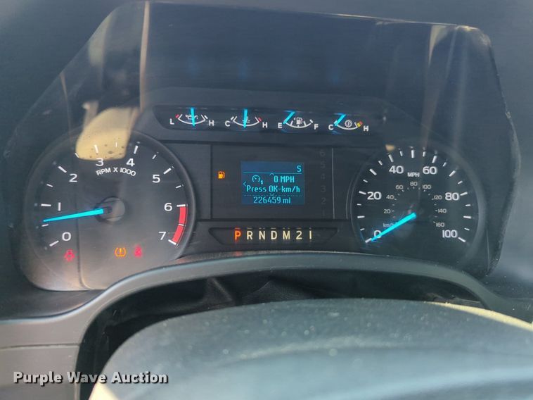 image for item NW9572 2017 Ford F250 Super Duty Crew Cab pickup truck