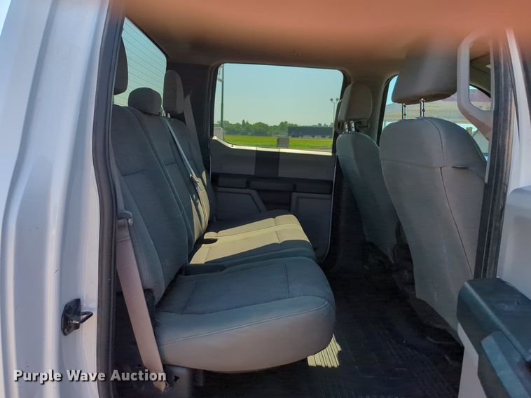 image for item NW9572 2017 Ford F250 Super Duty Crew Cab pickup truck