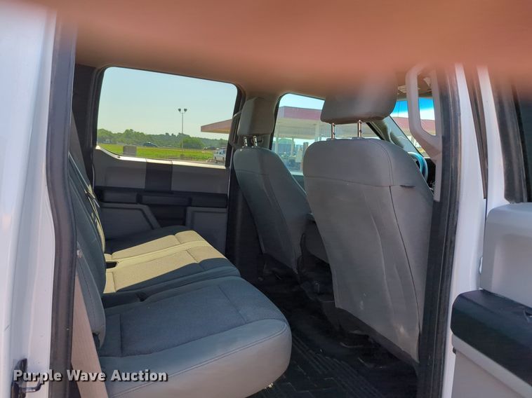 image for item NW9572 2017 Ford F250 Super Duty Crew Cab pickup truck