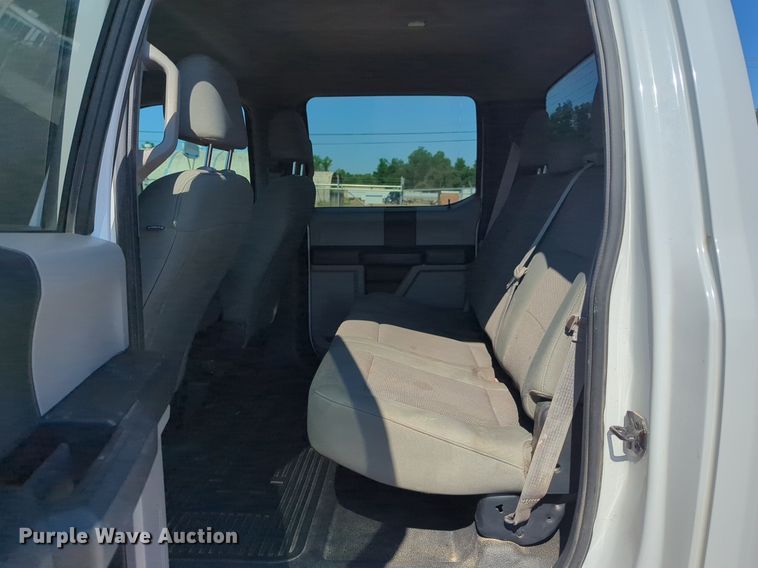 image for item NW9572 2017 Ford F250 Super Duty Crew Cab pickup truck