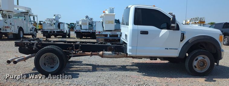 image for item NW9588 2017 Ford F550 Super Duty XL truck cab and chassis