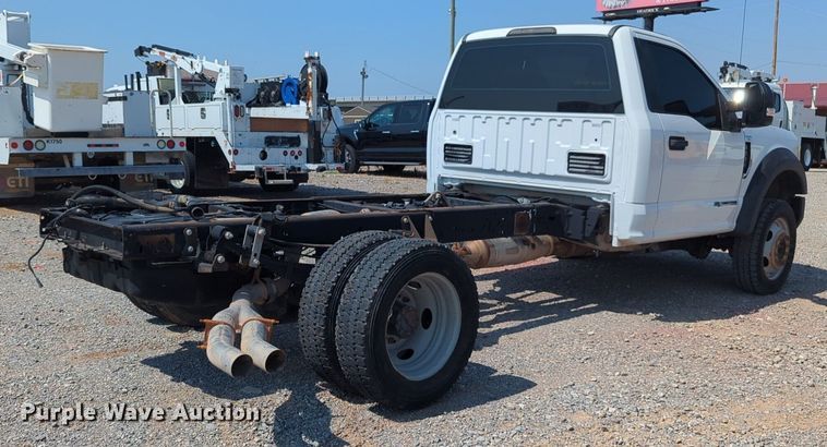 image for item NW9588 2017 Ford F550 Super Duty XL truck cab and chassis