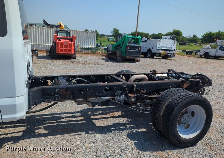 image for item NW9588 2017 Ford F550 Super Duty XL truck cab and chassis