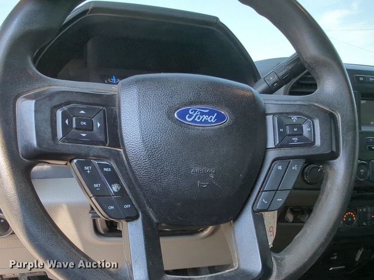 image for item NW9588 2017 Ford F550 Super Duty XL truck cab and chassis