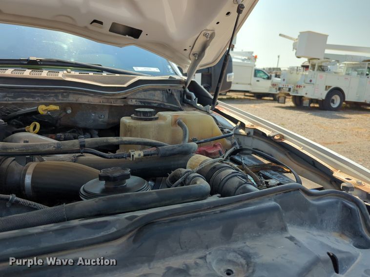 image for item NW9588 2017 Ford F550 Super Duty XL truck cab and chassis