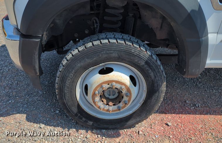 image for item NW9588 2017 Ford F550 Super Duty XL truck cab and chassis