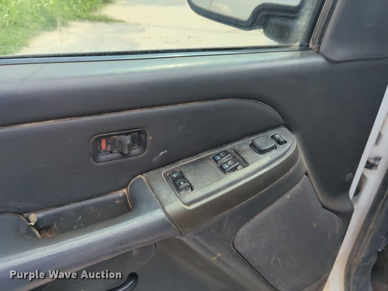 image for item NW9596 2005 Chevrolet SC1 pickup truck