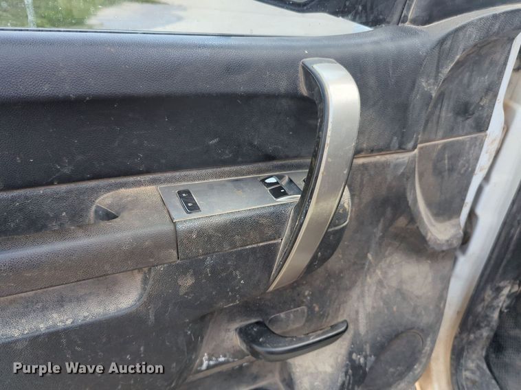 image for item NW9598 2012 Chevrolet 2SC pickup truck