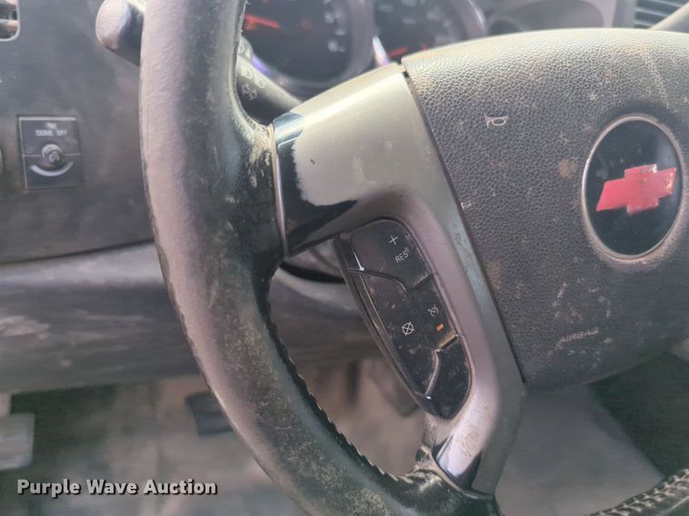 image for item NW9598 2012 Chevrolet 2SC pickup truck