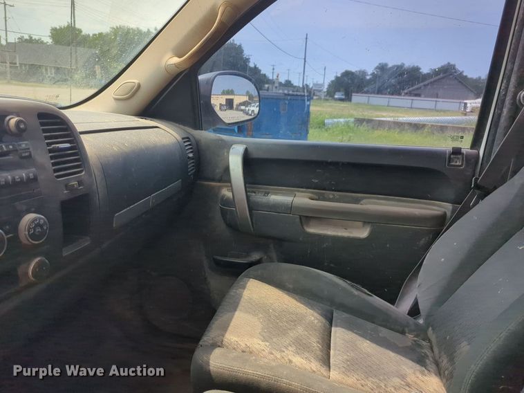 image for item NW9598 2012 Chevrolet 2SC pickup truck