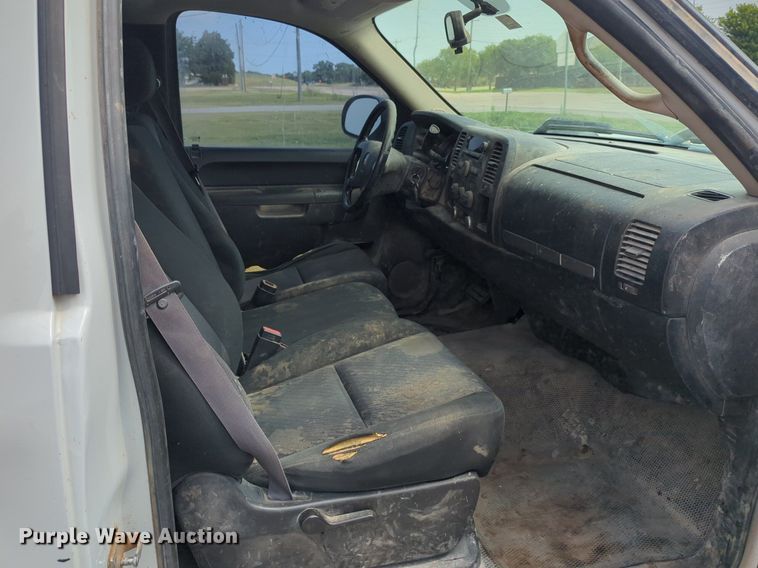 image for item NW9598 2012 Chevrolet 2SC pickup truck