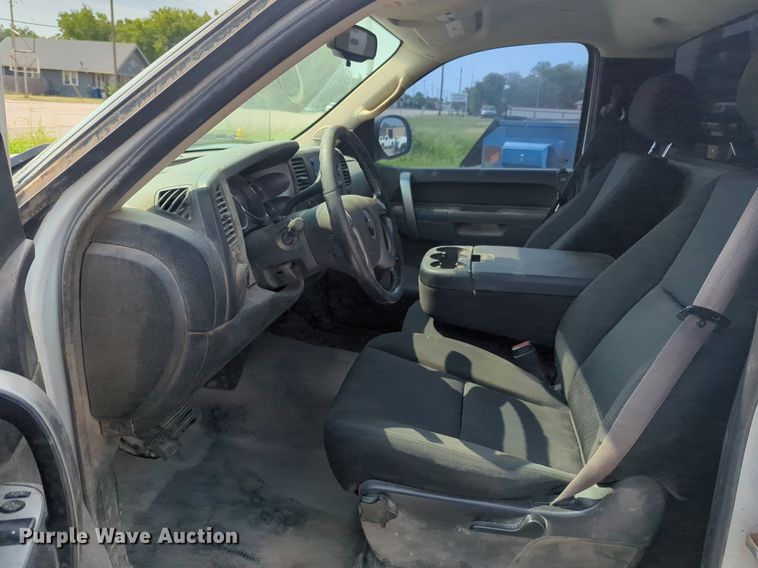 image for item NW9599 2012 Chevrolet 2SC pickup truck