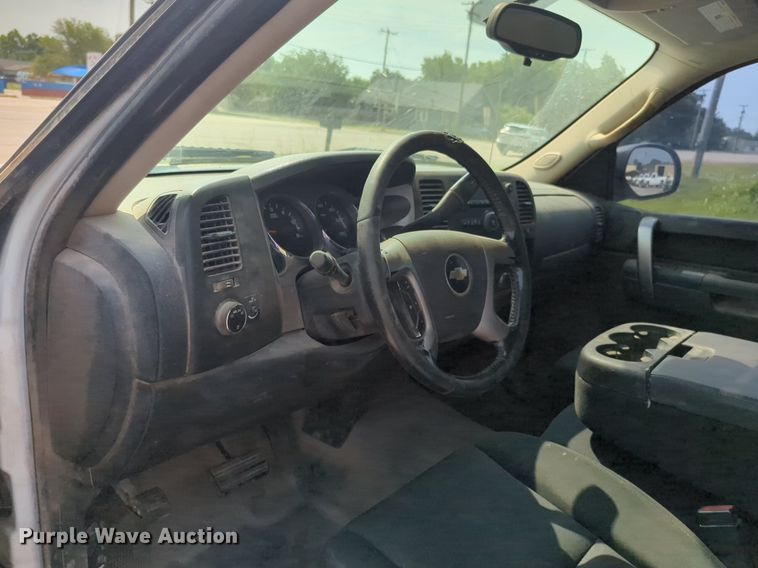 image for item NW9599 2012 Chevrolet 2SC pickup truck