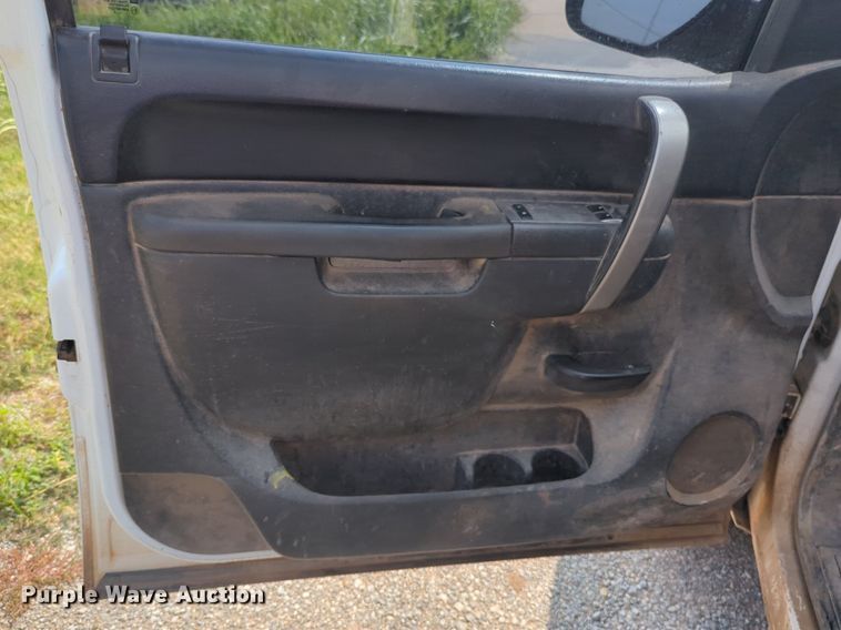 image for item NW9599 2012 Chevrolet 2SC pickup truck