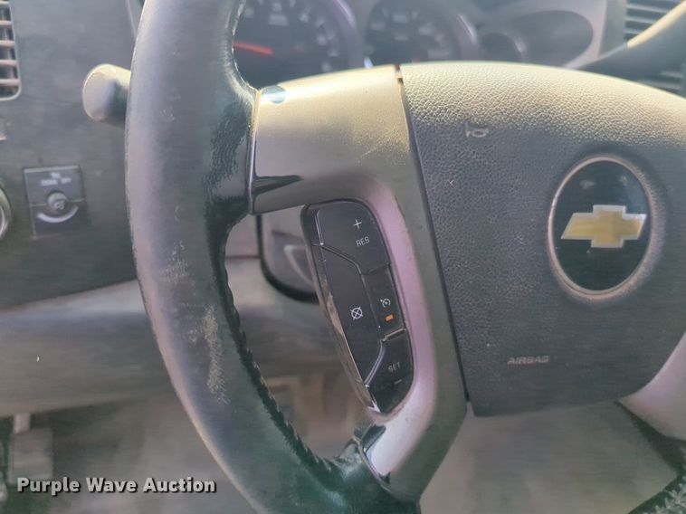 image for item NW9599 2012 Chevrolet 2SC pickup truck