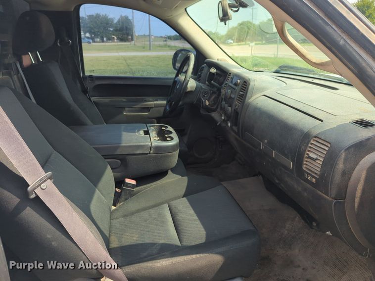 image for item NW9599 2012 Chevrolet 2SC pickup truck