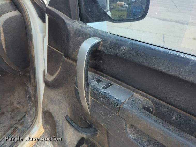 image for item NW9599 2012 Chevrolet 2SC pickup truck