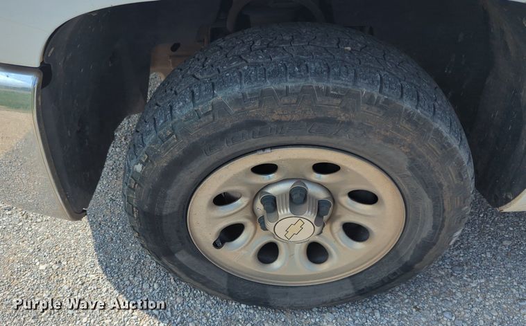 image for item NW9599 2012 Chevrolet 2SC pickup truck