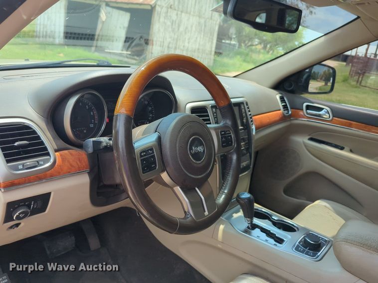 image for item NW9612 2011 Jeep Grand Cherokee Overland SUV