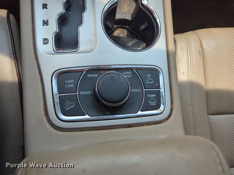 image for item NW9612 2011 Jeep Grand Cherokee Overland SUV